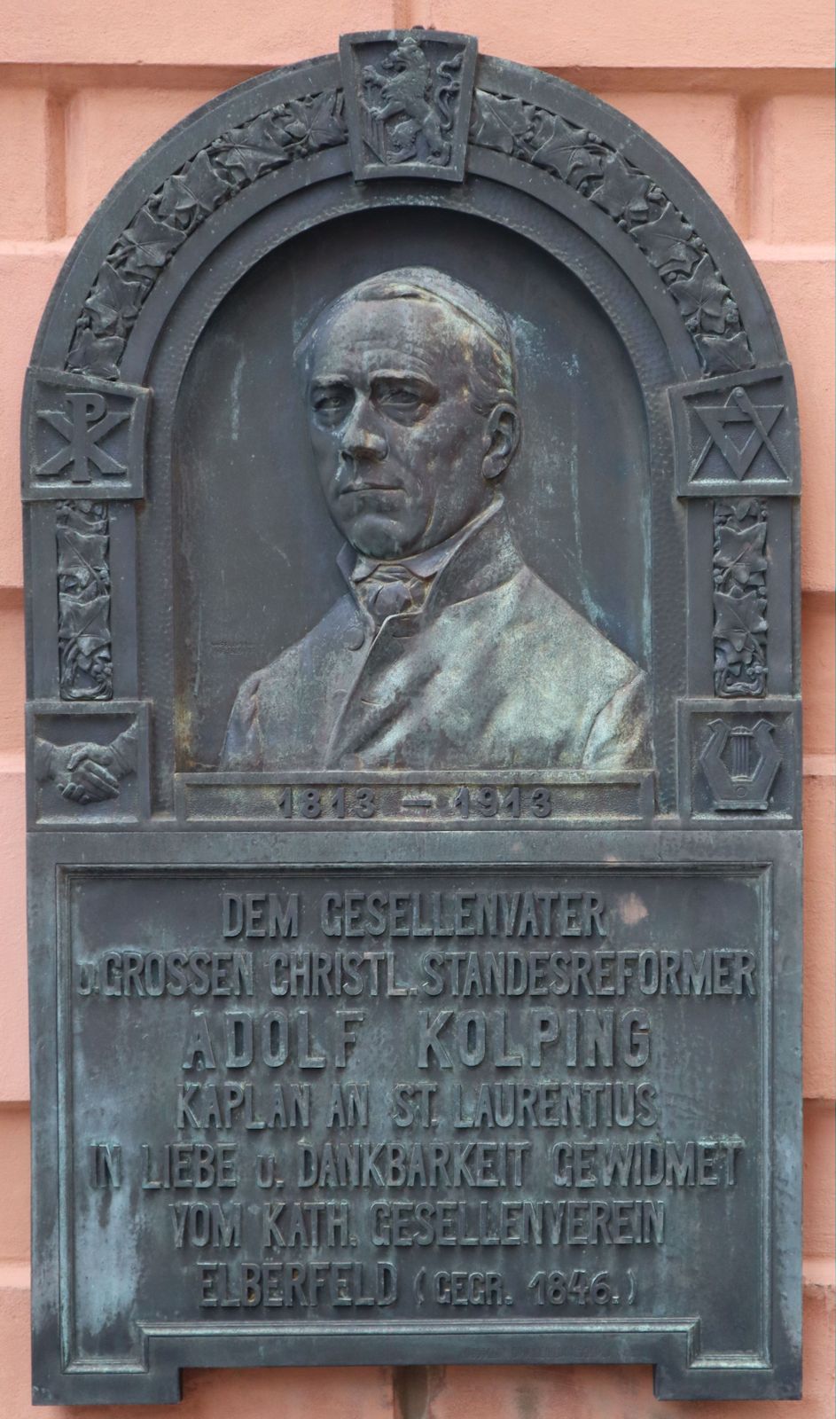 Gedenkplatte an der Laurentiuskirche in Wuppertal-Elberfeld