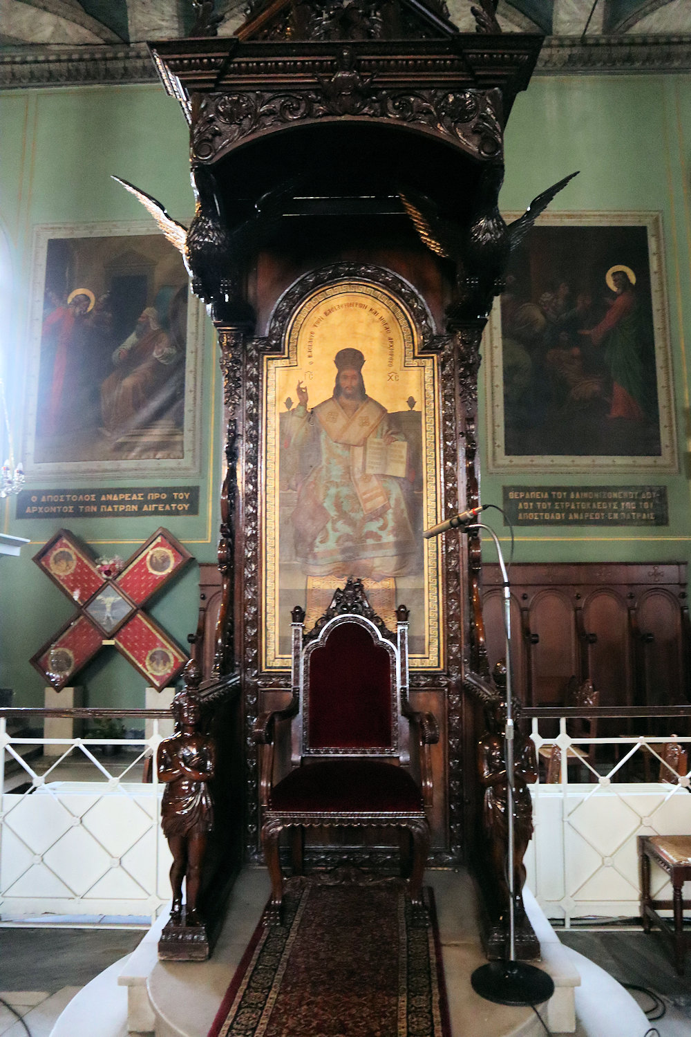 Bischofskathedra in der alten Andreaskathedrale in Patras