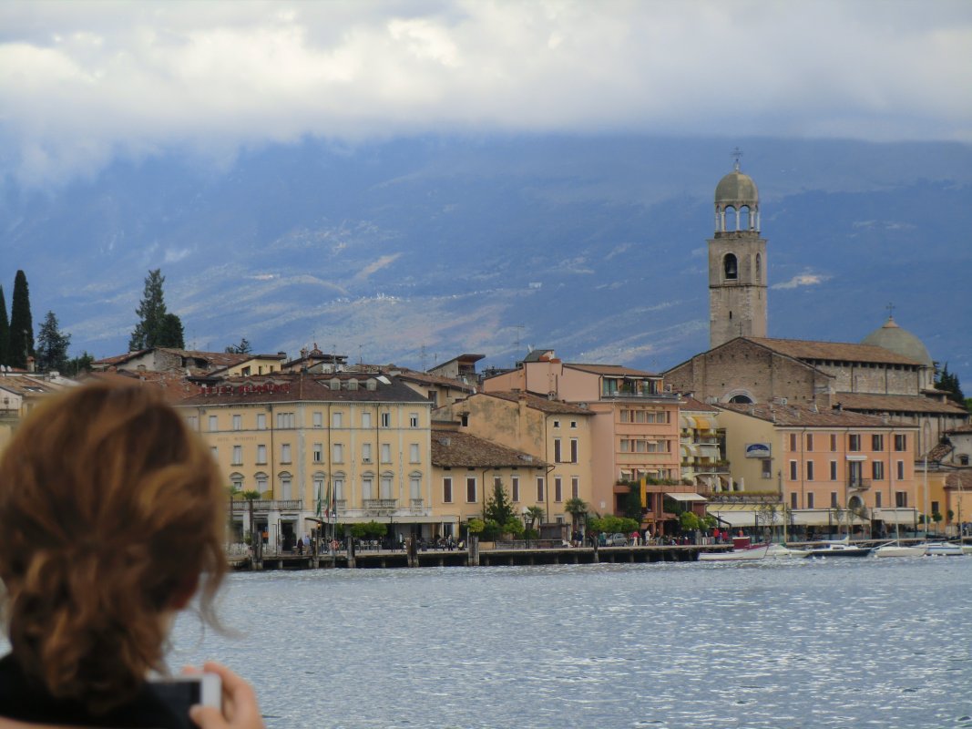 Blick auf den Dom in Salò am Gardasee