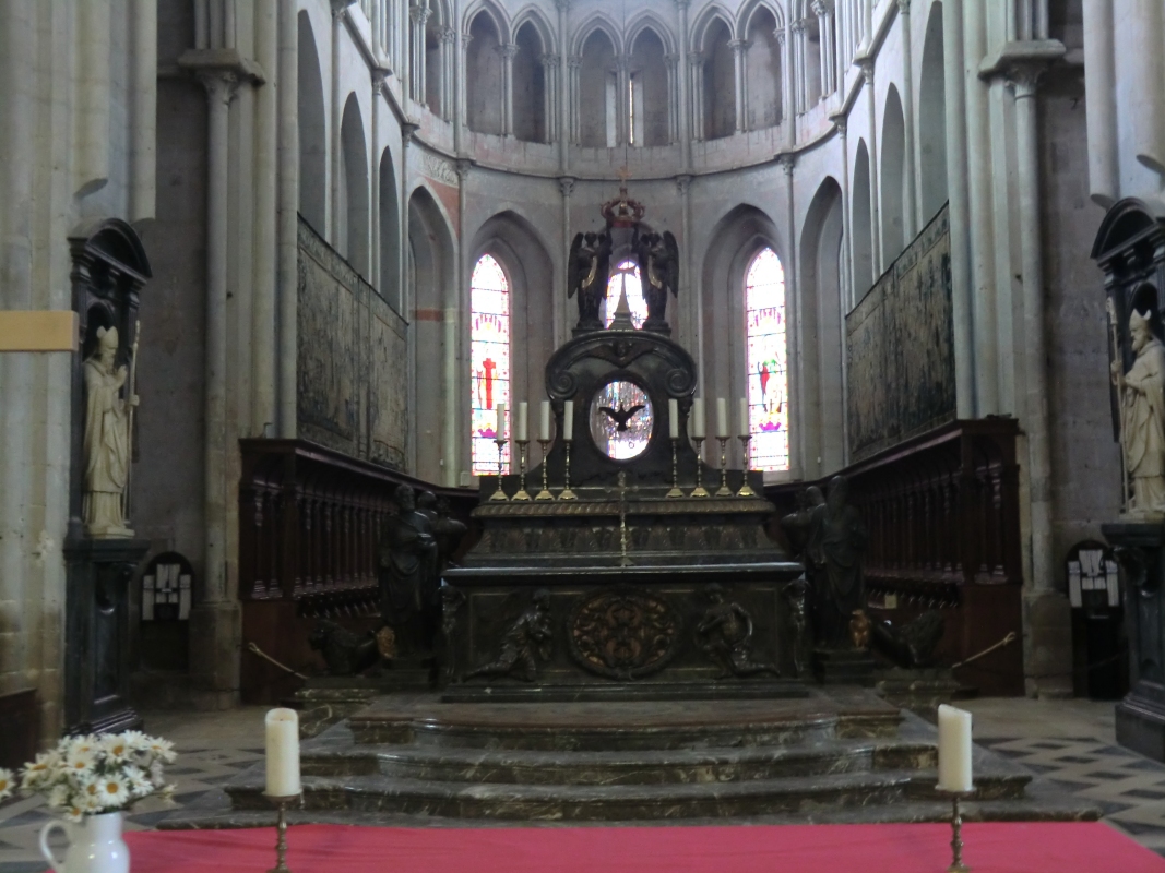 Hauptaltar der Klosterkirche in St-Antoine-l'Abbaye