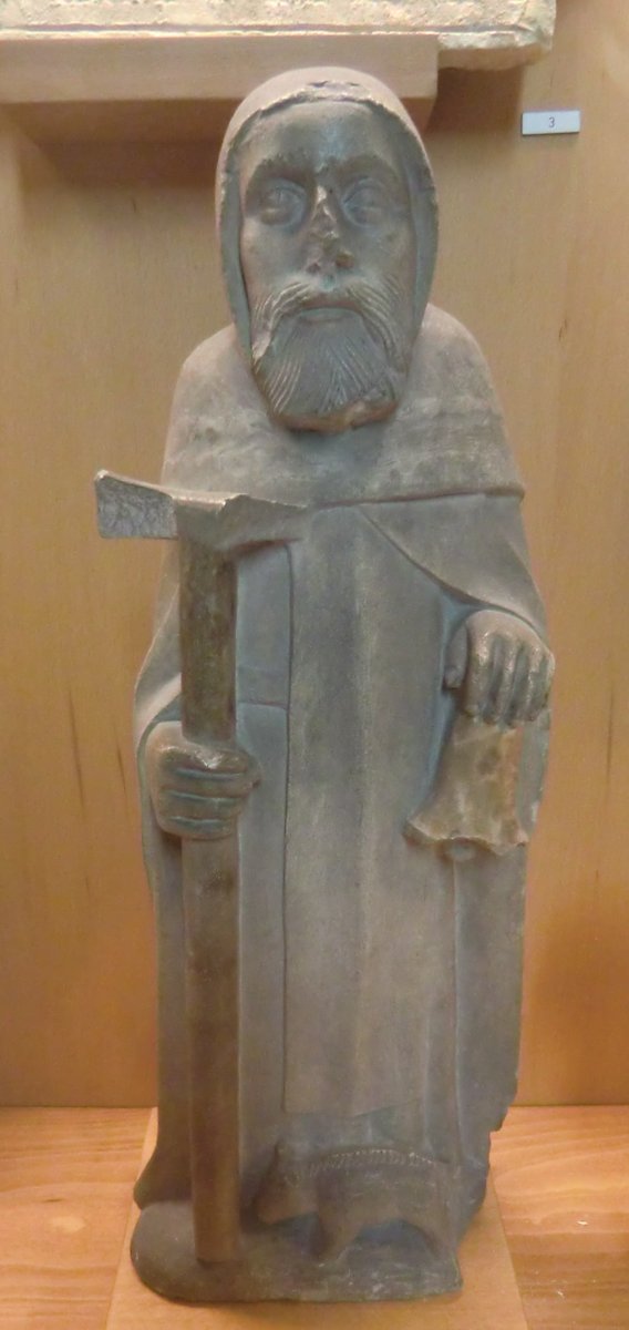 Statue im ehemaligen Kloster der Karmeliter in Lissabon