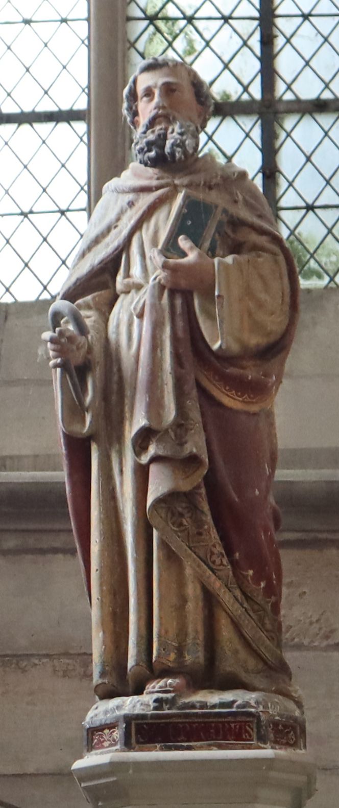 Statue in der ehemaligen Klosterkirche in Montier-en-Der