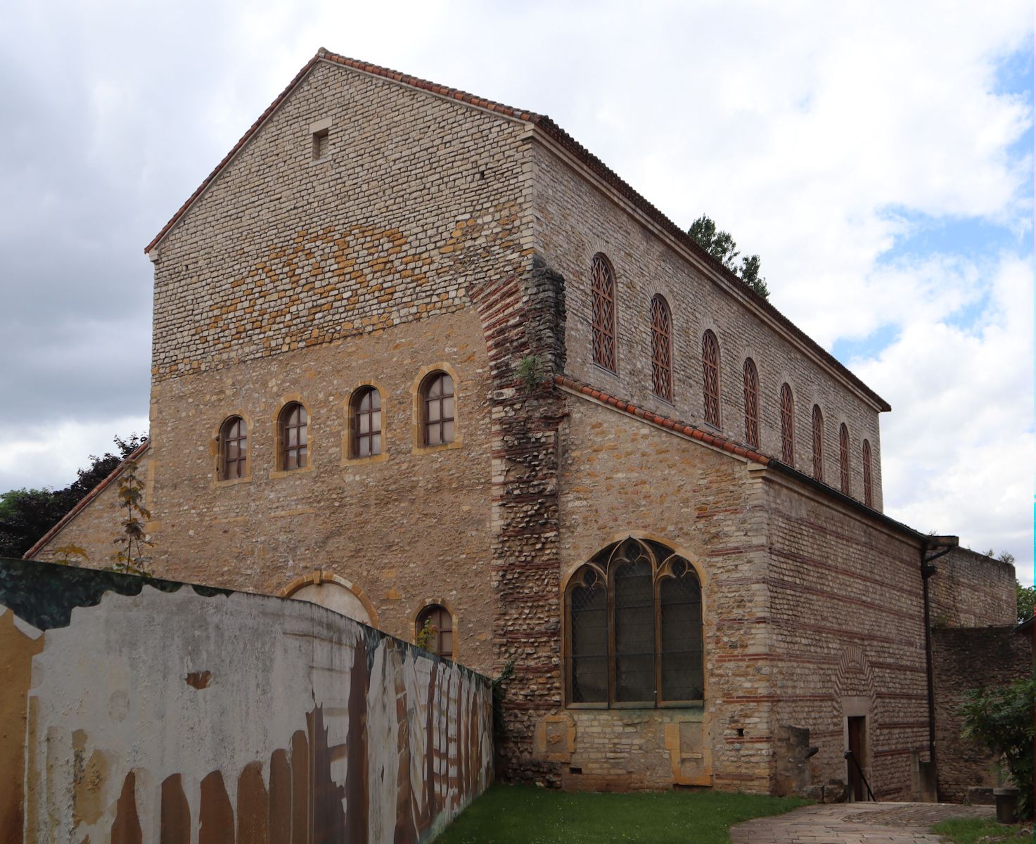 Kirche St-Pierre-aux-Nonnains in Metz, erbaut um 380, die älteste Kirche Frankreichs und eine der ältesten erhaltenen Kirchen der Welt