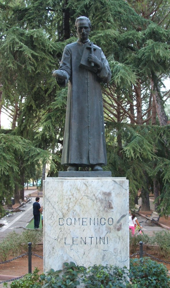 Denkmal im Stadtpark von Lauria