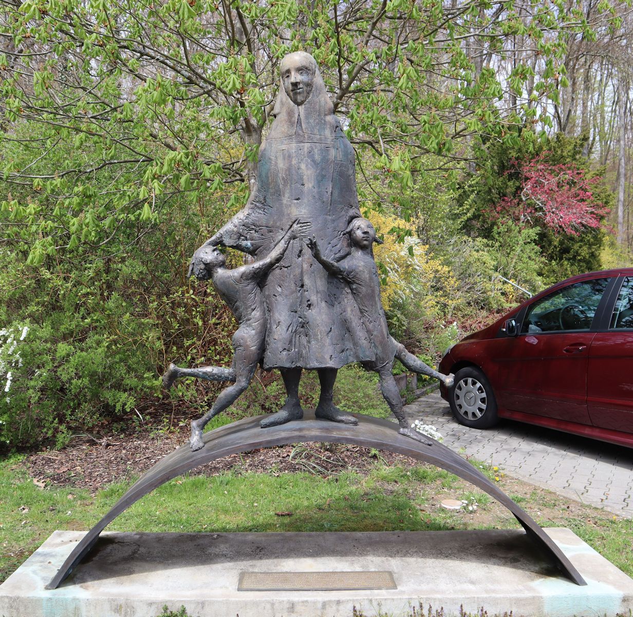 Denkmal am Diakonissenhaus Friedenshort in Freudenberg