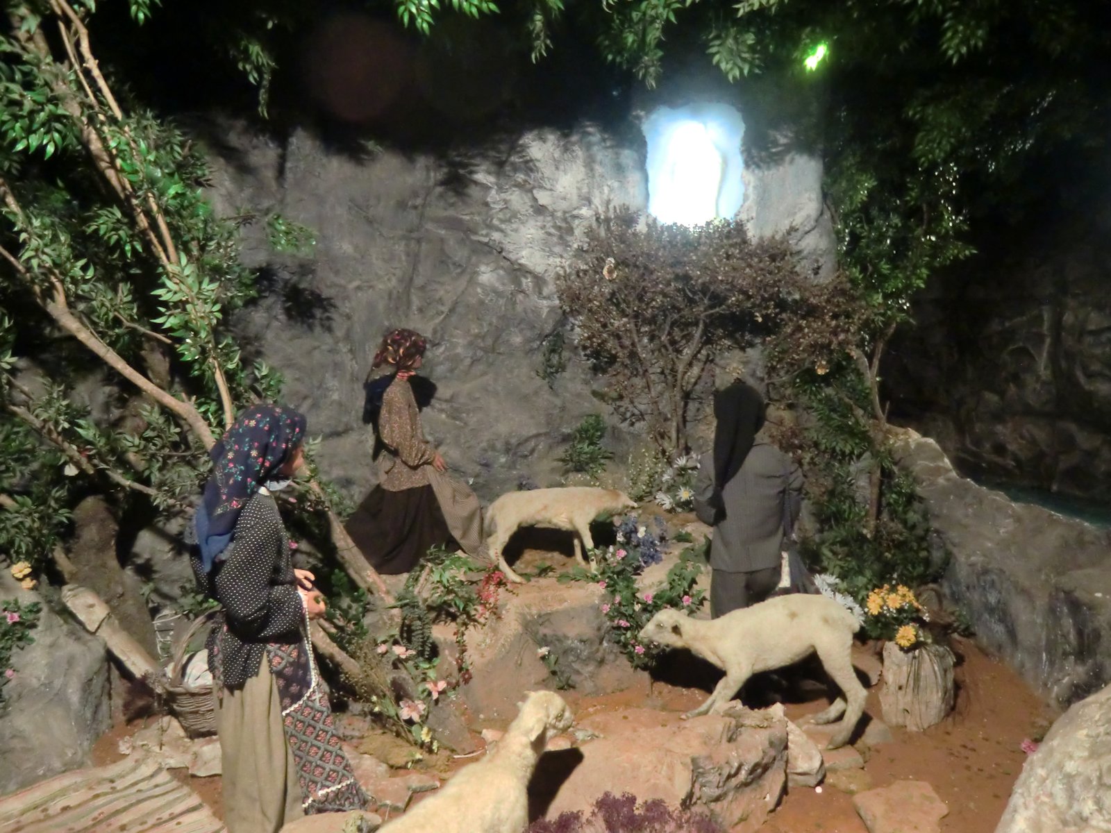 Die erste Marienerscheinung vor den Hirtenkindern, Modelldarstellung im Museum in Fátima