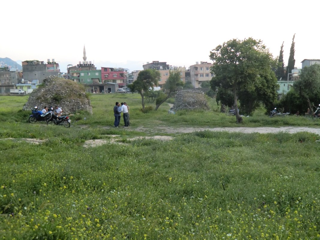 Die bescheidenen Reste des ehemaligen nördlichen Stadttores von Antiochia