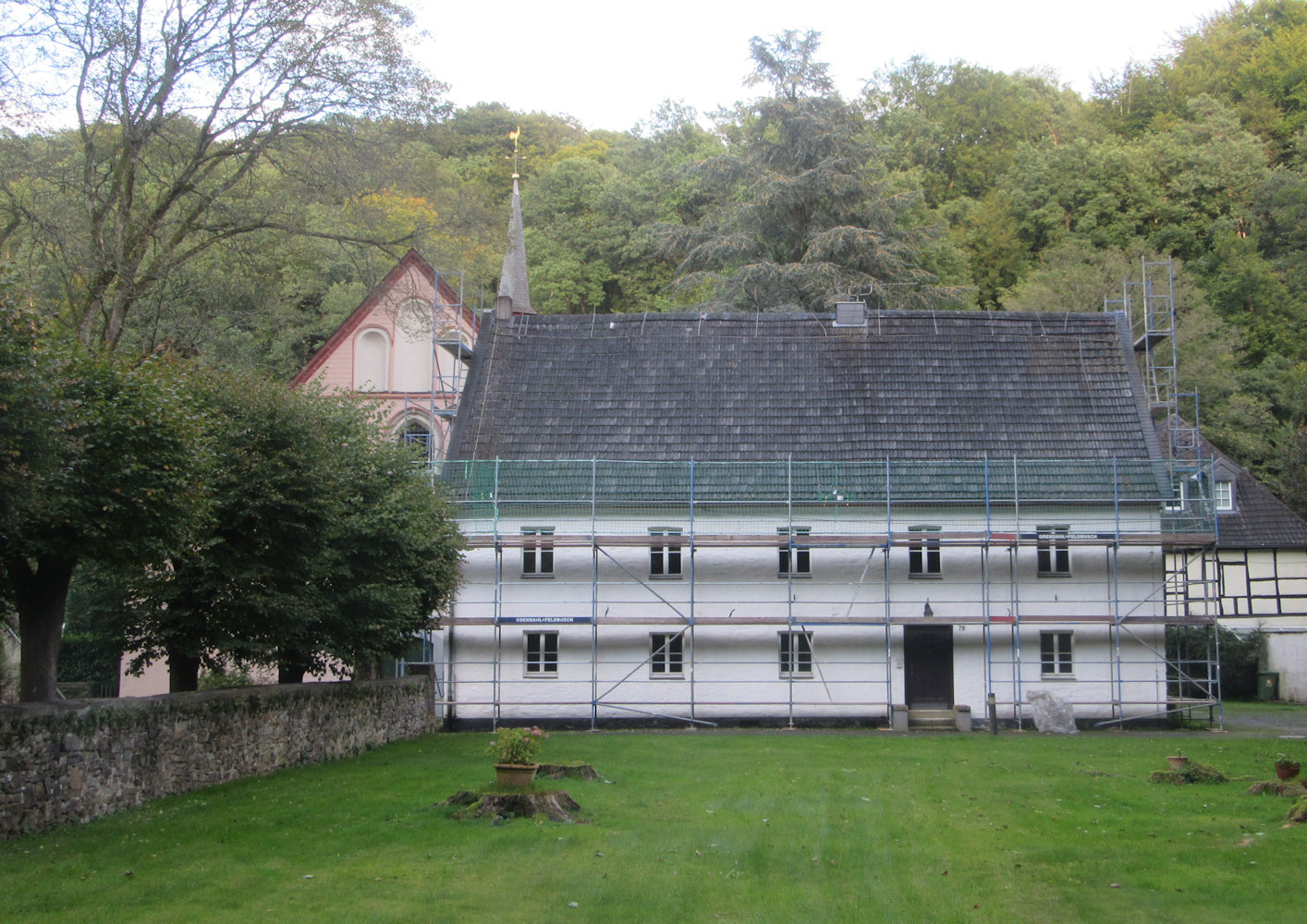 ehemaliges Franziskanerkloster Seligenthal bei Siegburg, gegründet 1231, mit der ältesten Franziskanerkiche Deutschlands, gebaut 1247 bis 1256