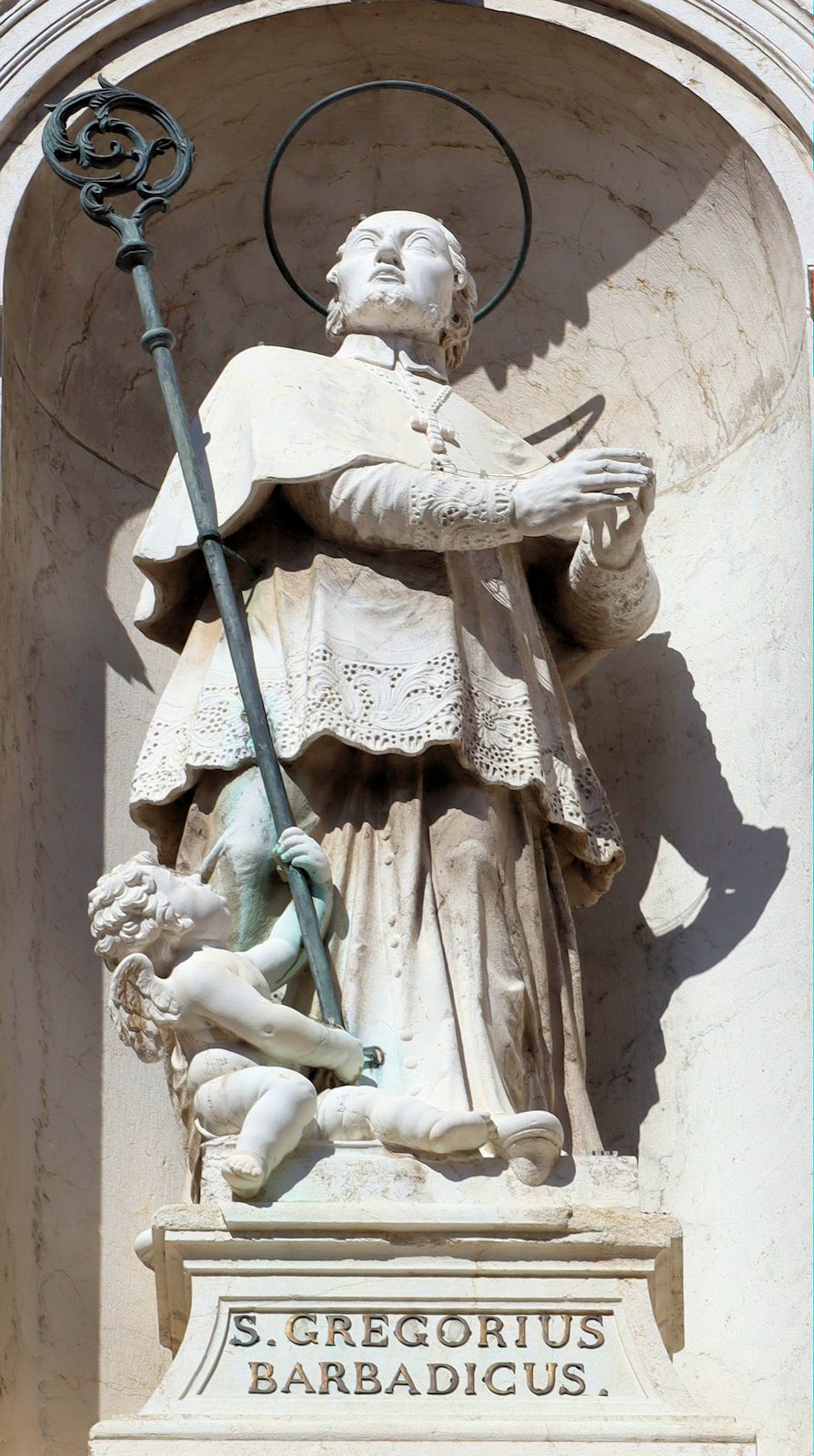 Giovanni Marchiori: Marmorstatue, 18. Jahrhundert, an der Kirche San Rocco in Venedig