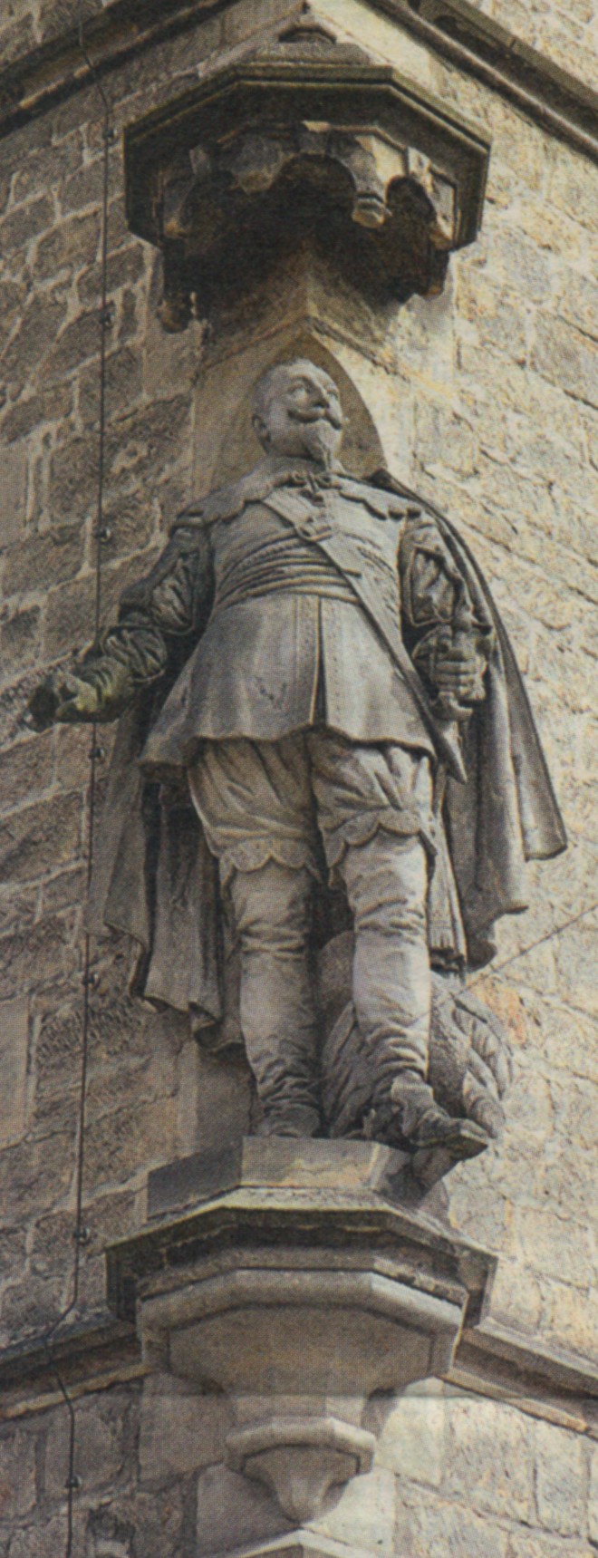 Skulptur am Rathaus in Lützen