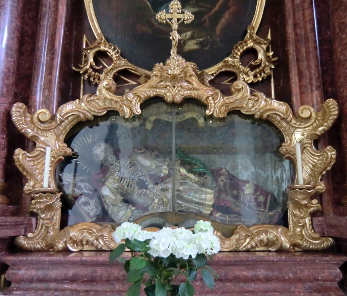 Honorius-Gebeine in der Stiftskirche St. Lorenz in Kempten