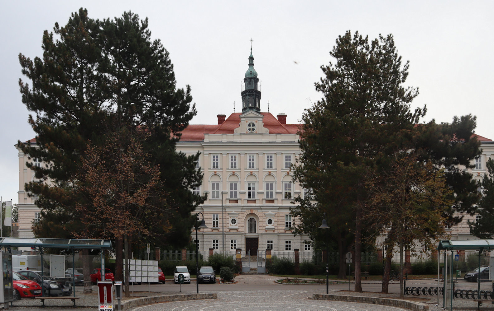 ehemaliges Knabenseminar, heute erzbischöfliches Seminar in Hollabrunn