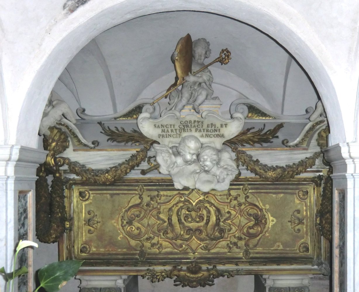 Cyriacius' Sarg in der ihm geweihten Kathedrale in Ancona