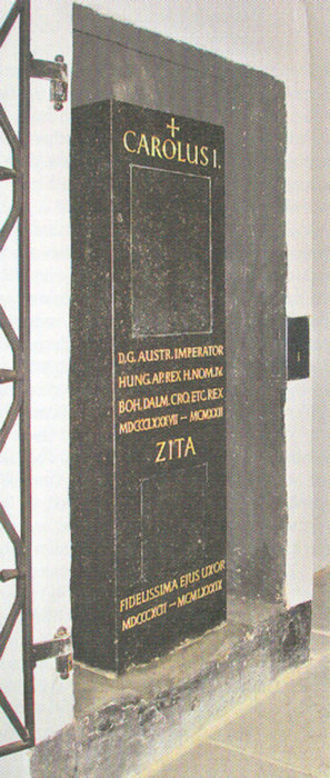 Stele mit den Herzen von Karl und Zita in der Loreto-Kapelle des Klosters in Muri