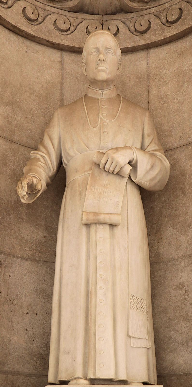 Statue in der Rosenkranz-Basilika in Pompei