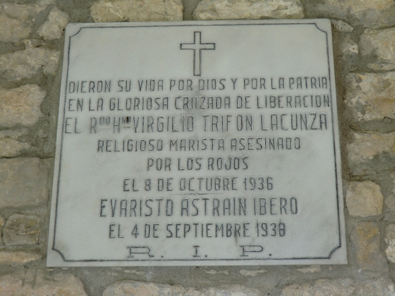 Gedenktafel an der Kirche in Ciriza