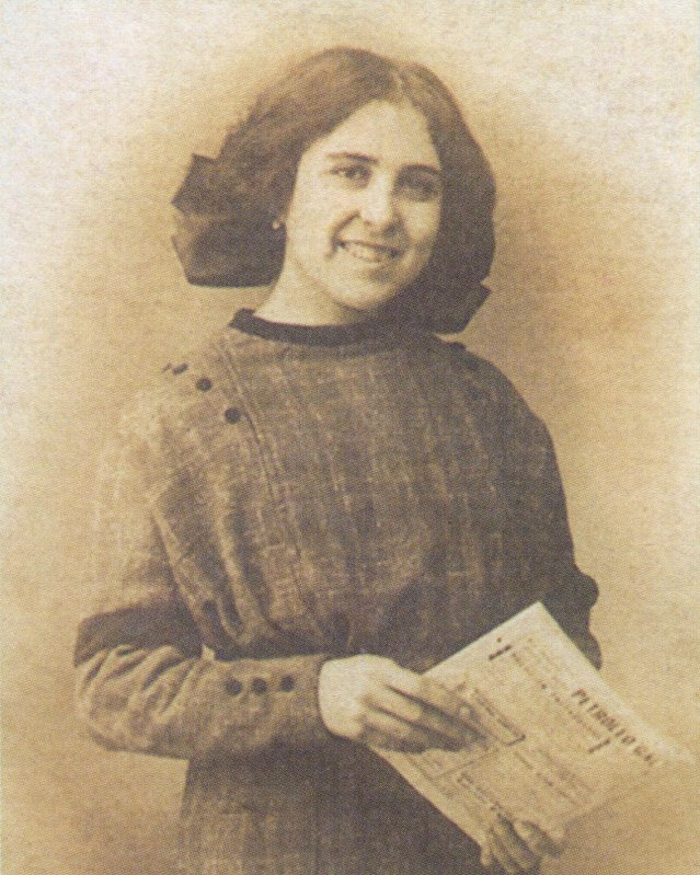 Ángela Ginard Martí, um 1914