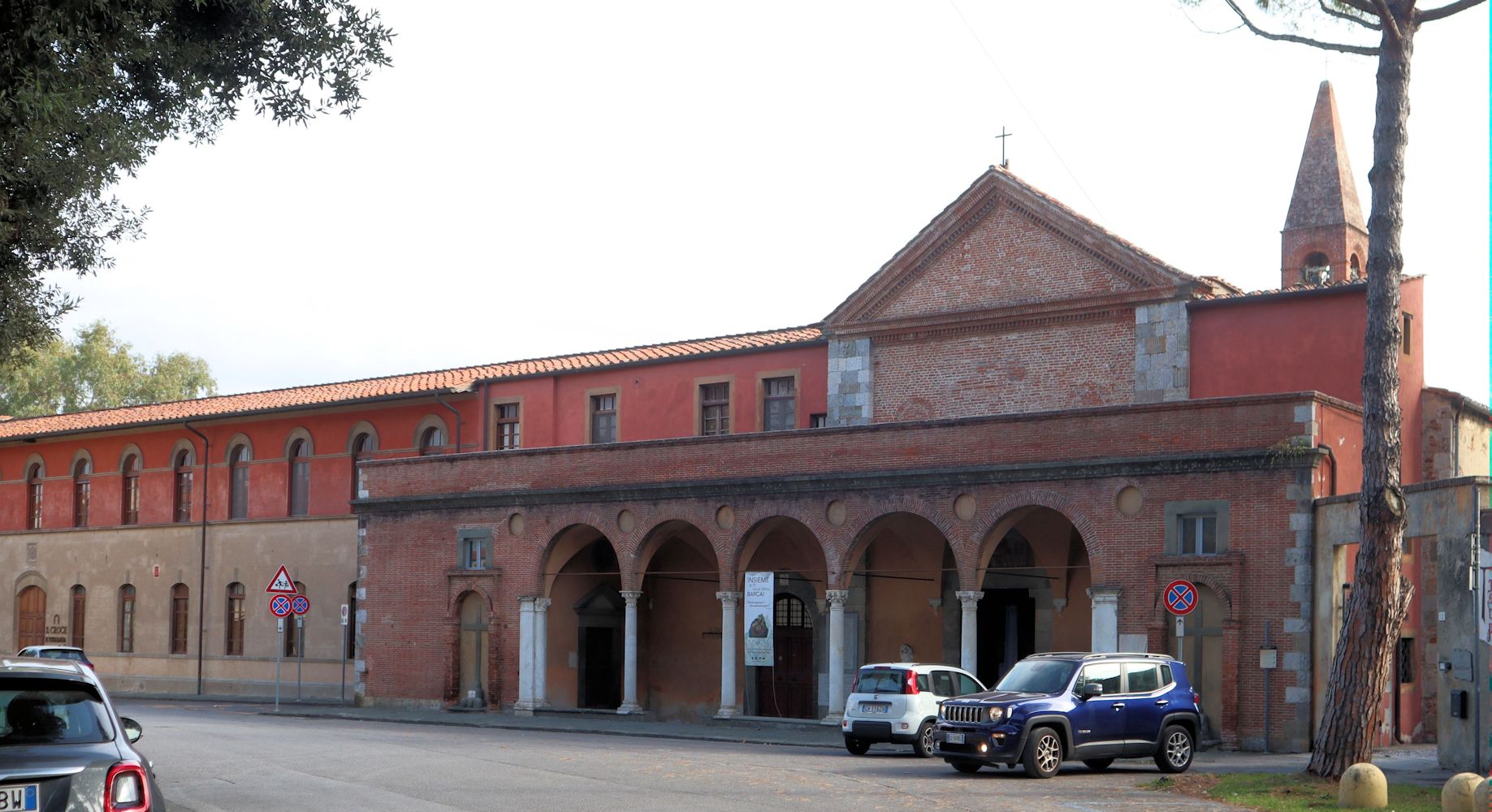 Kirche und Kloster Santa Croce in Pisa, seit dem 15. Jahrhundert ein Konvent der Franziskaner