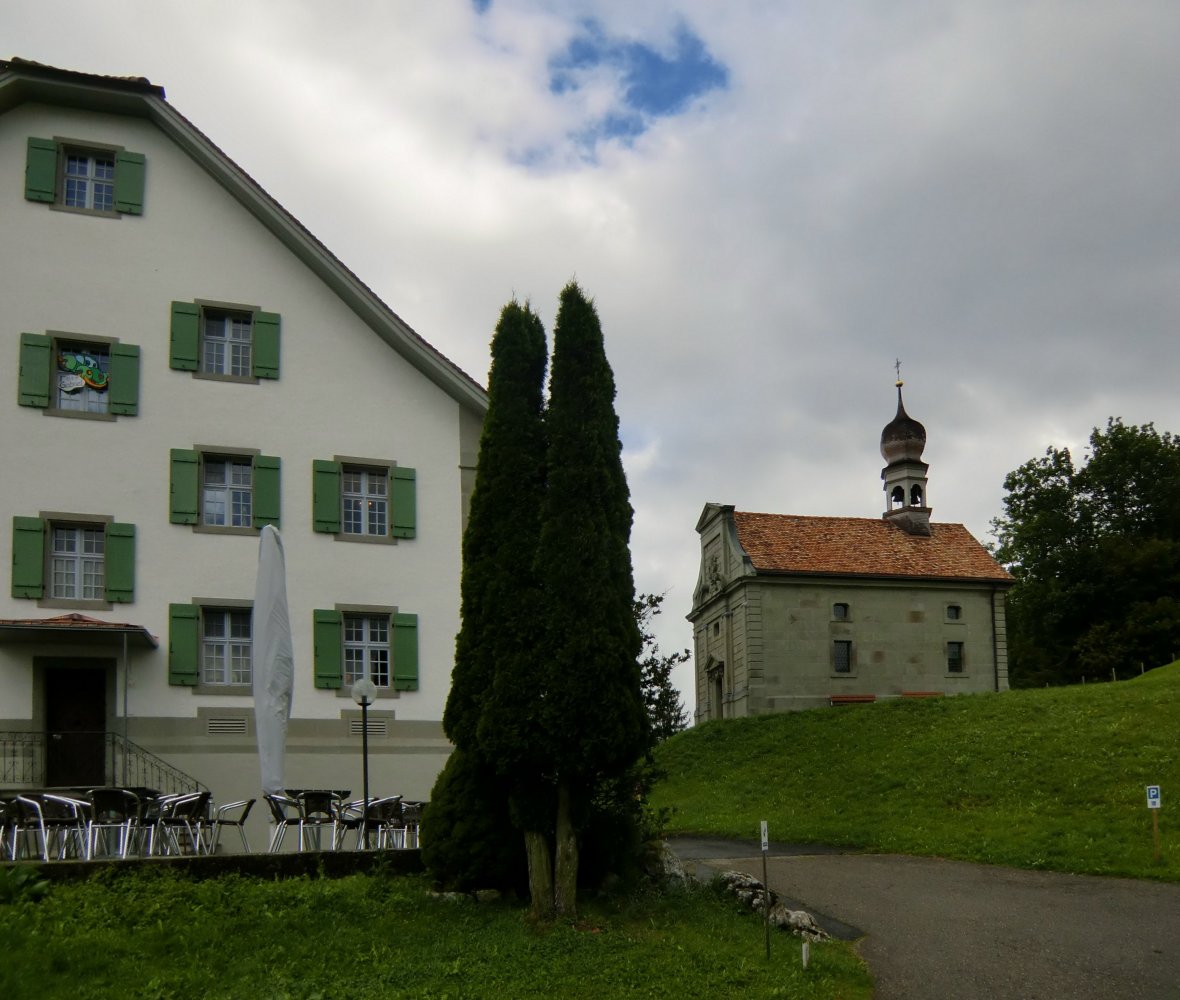 DGasthaus, 1759 erbaut, ursprünglich hölzernes Pilgerhaus aus dem 14. Jahrhundert