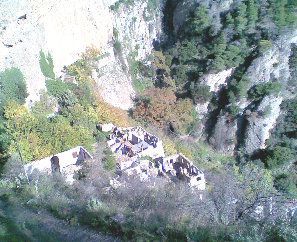 Ruinen des Klosters Panagia Pepelenitsa bei Kounina