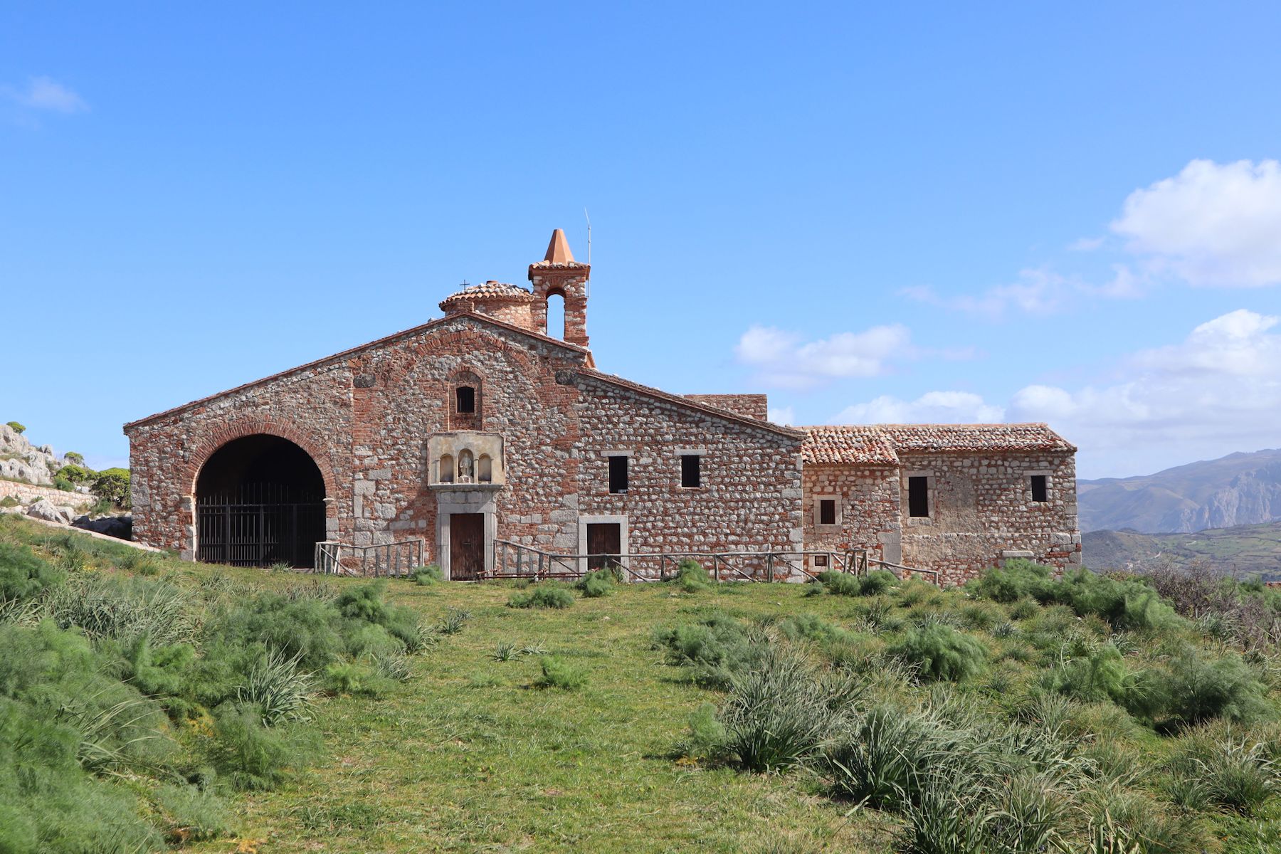 Santuarium dei Tre Santi bei San Fratello