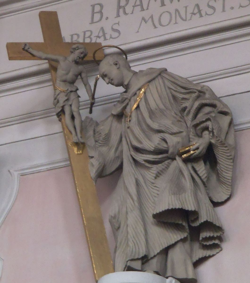 Statue in der Klosterkirche St. Emmeram in Regensburg