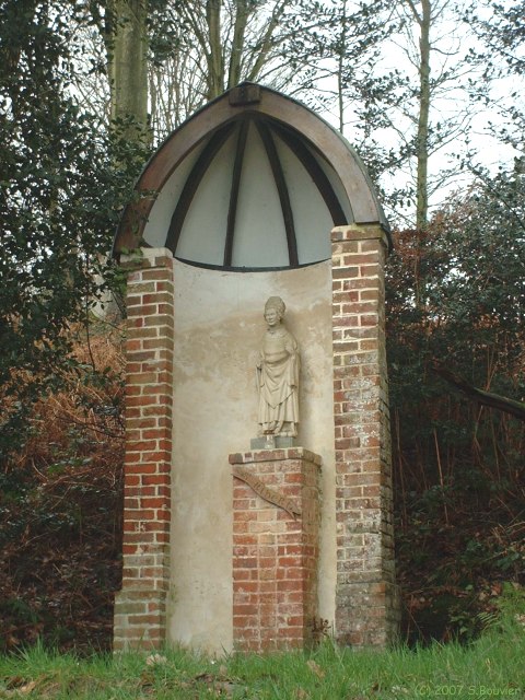 Kapelle mit Ribert-Statue bei Torcy-le-Grand