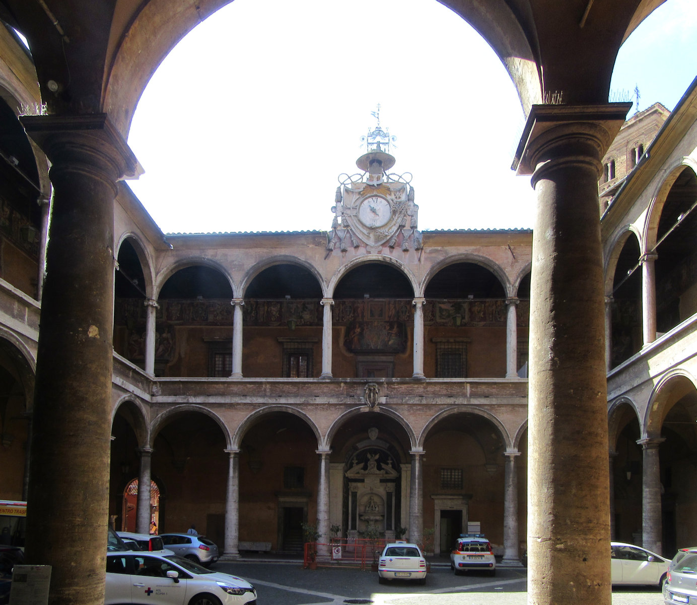 Innenhof des Hospizes Santo Spirito in Sassia in Rom