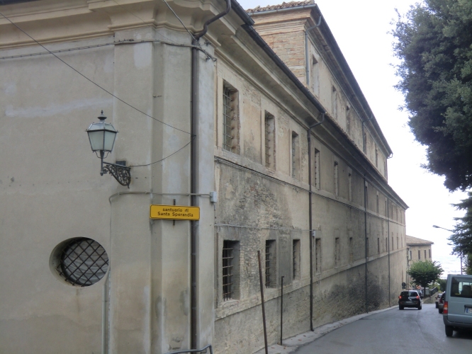 Benediktinerinnenkloster und Santuario Santa Sperandea in Cingoli