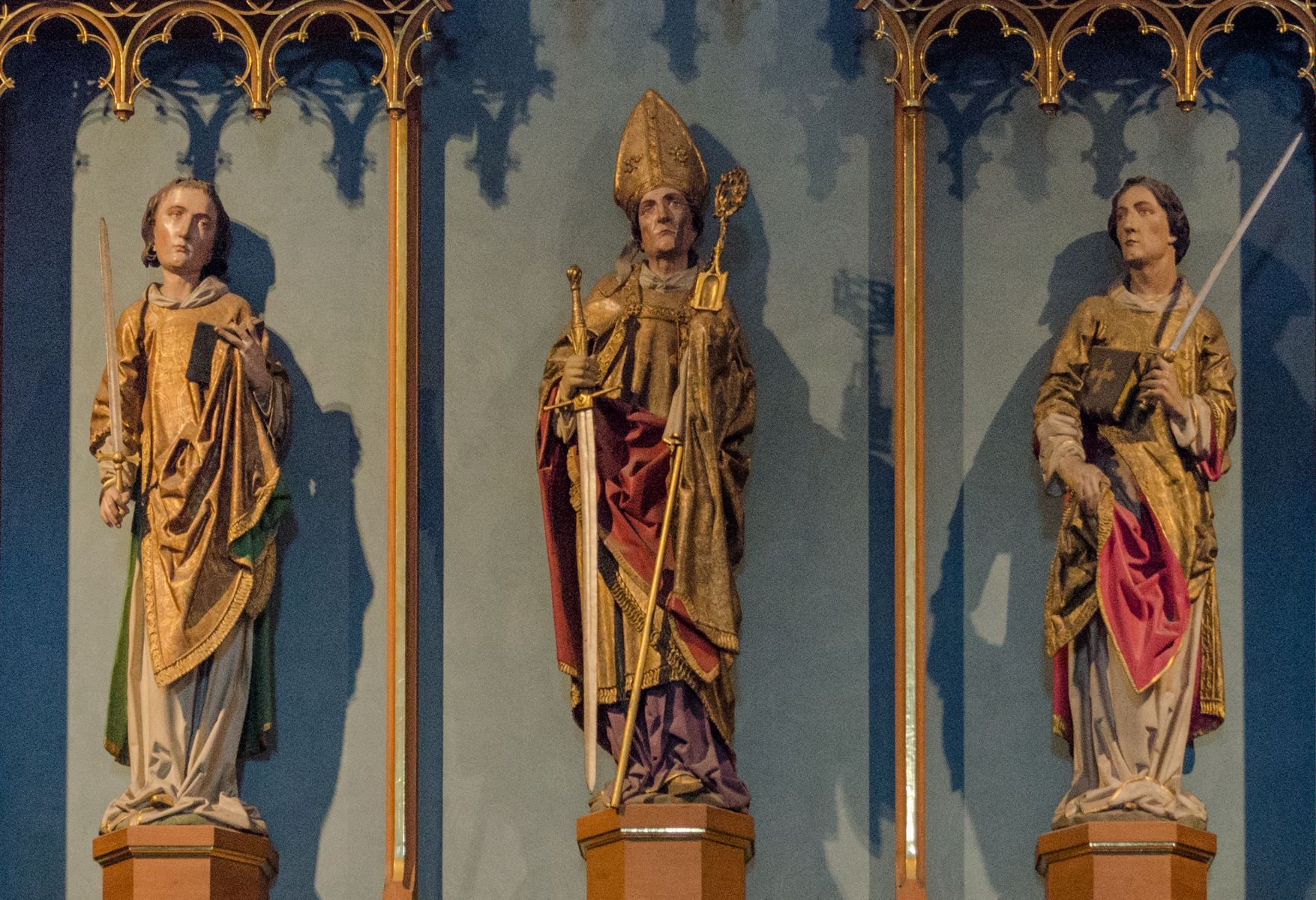 Tilman Riemenschneider: Totnan, Kolonat und Kilian, 1490, Altar in der Stadtfarrkirche St. Kilian in Haßfurt in Unterfranken