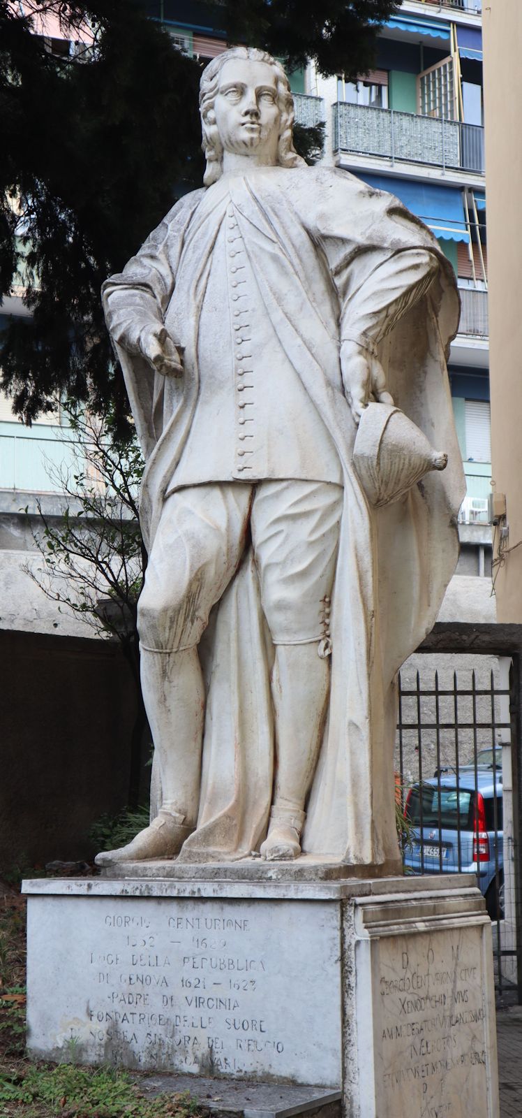 Denkmal für Virginias Vater Giogio Centurione vor dem neuen Mutterhaus der Schwesternschaft „Nostra Signora del Rifugio” in Genua