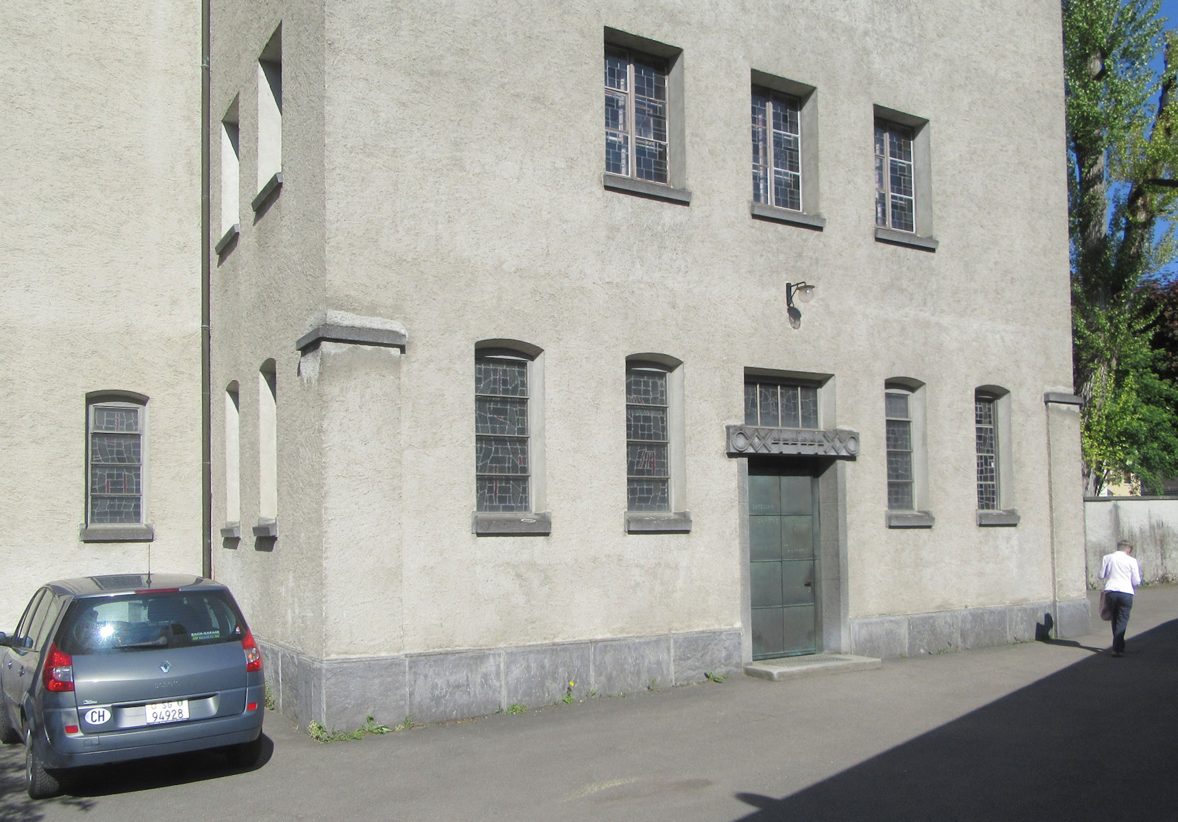 Eingang zur Unterkirche an der Rückseite der heutigen Georgskirche in St. Gallen, 1931 zur Wiboradakapelle ausgebaut, an der Stelle ihrer ehemaligen Zelle